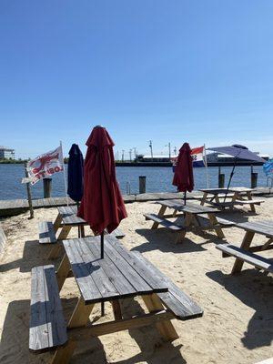 Lovely setting on the water with wind protection and a shaded deck