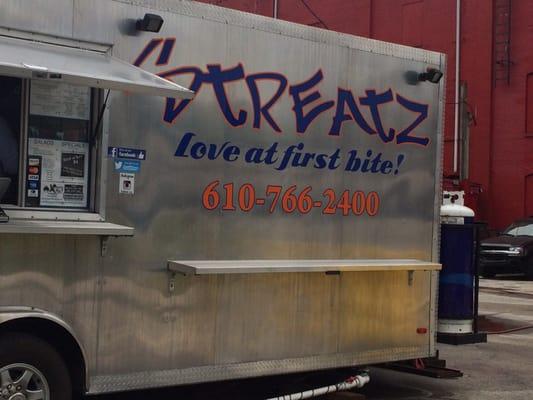 Food truck within a mile of home. Always a good thing!