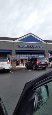 This is the front of the Bath & Body Works in Seaside, Oregon.