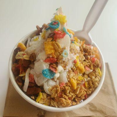 This time mochi bits,  flakes, Captain Crunch, granola, white chocolate chips, fruity pebbles & pecans...nomnom.