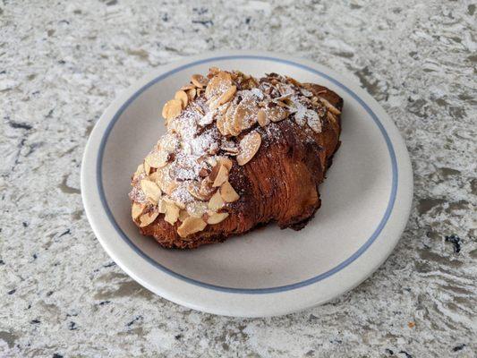 @endoedibles on Instagram 06/30/24
 
 Almond Croissant