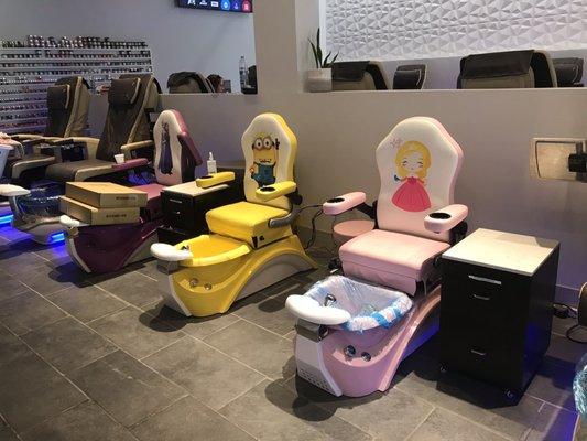 So cute! Pedi chairs for kids