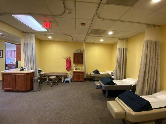 Chiropractic therapy room, electrical stimulation, ultrasound, rehab exercises