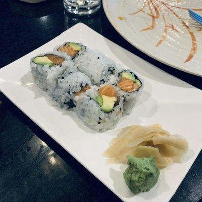 Salmon avocado roll-fresh!