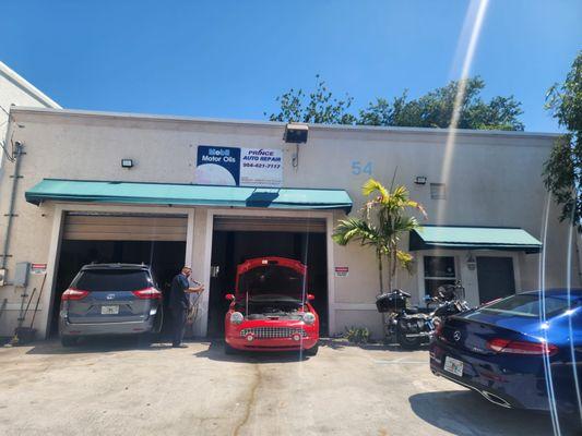 Parking lot and Entrance on SW 9th Street