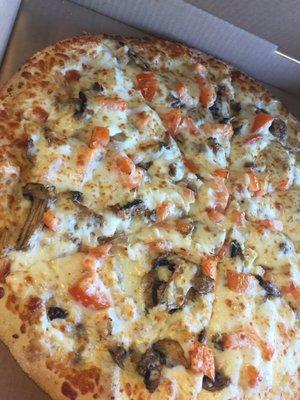 Alfredo pizza close up!