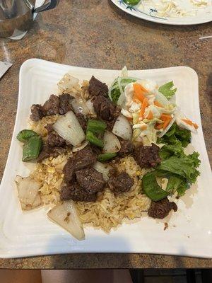 Fried rice with chunk beef steak