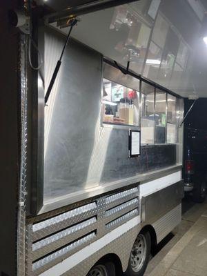 Food truck front