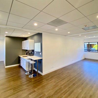 eOffices - West Los Angeles / Venice - Suite 407