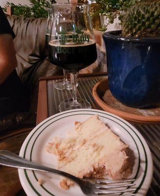 Beer and cake pairing (cinnamon toast crunch cake and coconut stout)