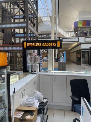 Wireless Gadgets & Repair...