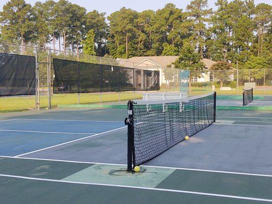 Getting ready for morning pickleball play