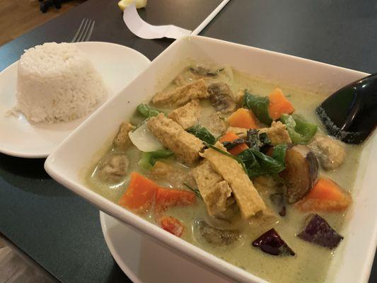 Spicy green curry (vegetarian)