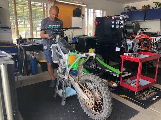 Kx 450 complete tear down and rebuild with race prep