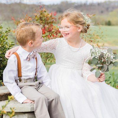 Flower girls and ring bearers are always so precious! I adore getting the whole party wedding day gorgeous!