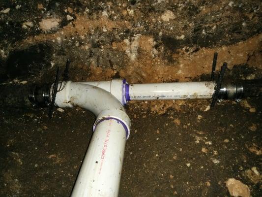 Underground tunnel leak in pipe repair