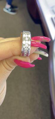 This is my hubs ring his is way nice