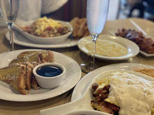 Viva la France, French Toast* create your own skillet grits, Corned Beef Hash grapefruit mimosa