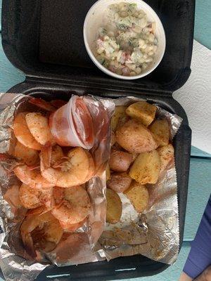 Steamed shrimp, red potatoes & corn/cucumber salad