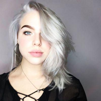 Platinum silver blonde and volume blowout