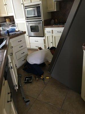 The PC Controller on the Frigidaire is underneath the Unit!~ Mario replaced it and now we have a cold fridge