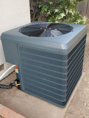 High efficiency R407c outside unit. A quick and affordable way to replace your old R22 condenser