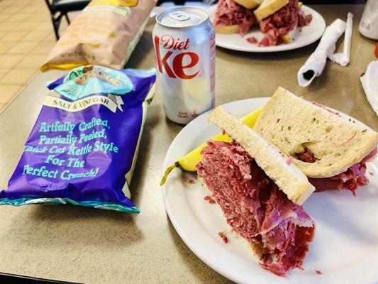 Corned beef sandwich (smaller size), chips and a drink