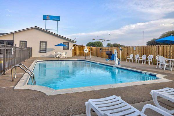 Motel Bryan College Station TX Pool