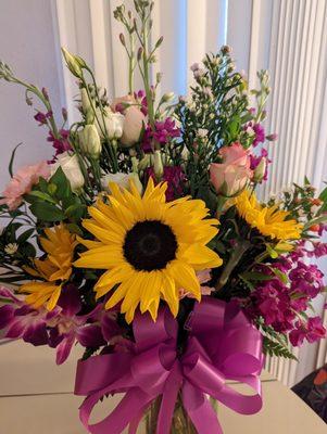 Beautiful flowers!! Amy is very accommodating. I called Friday evening and she made this and delivered it the next morning!! Thank you!!