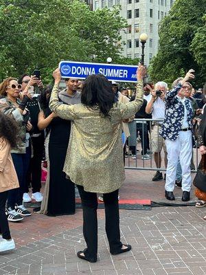 The Queen of Disco gets her childhood street renamed in her honor Donna Summer Ave @ The Free Donna Summer Disco Party in Boston 2022