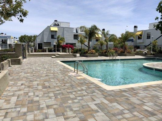 HOA Pooldeck