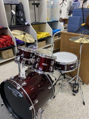 Schmitt Music Anoka carries drum kits!