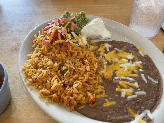 Side plate fixings that come with shrimp fajitas