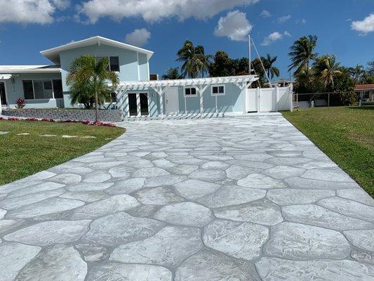 Here's another driveway that was completed in Southwest Ranches. Call ESS Affiliated LLC for your Decorative Concrete needs tel:9545339309