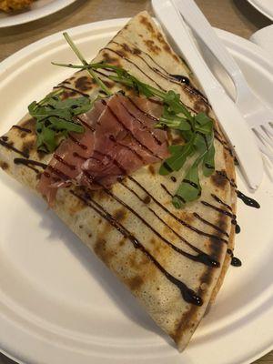 Prosciutto crepe