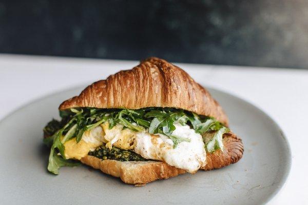 Pesto Breakfast croissant