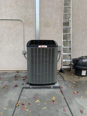 Air conditioning service, ac install, ac repair, heating and cooling service, HVAC services, air duct cleaning, Sacramento