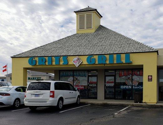 Storefront for Grits Grill