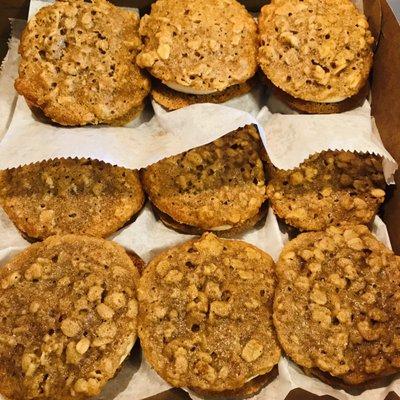 Oatmeal creme pies