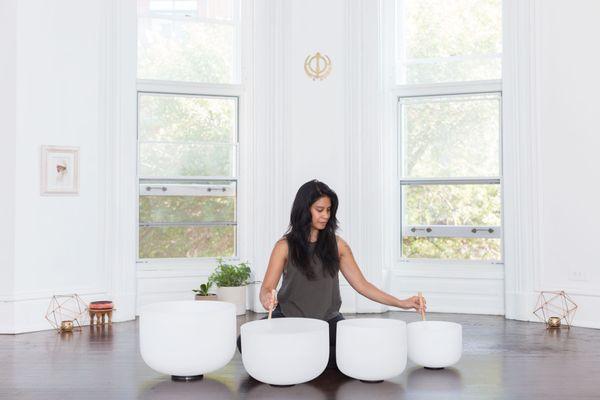 Crystal Bowl Sound Therapy. Sound Healing