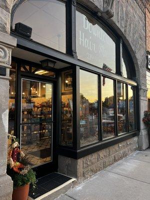 New window upgrade to the front of the building! Keeping the beauty of the old structure but adding pizazz to the Old Downtown Lowell strip.