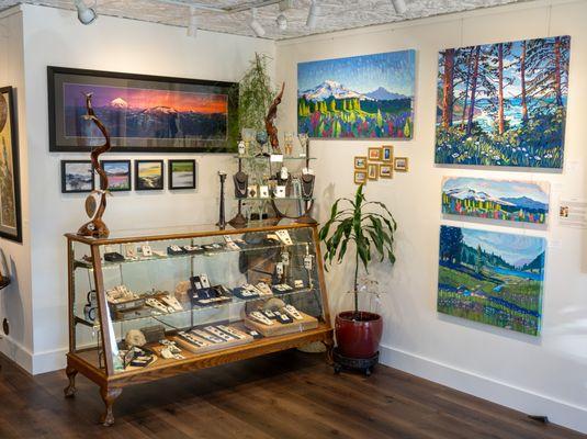 Jewelry by Karina Mendoza-Wittke from AlmaMia Jewelry, Paintings by Jessica Johnson, Photography by Tim Hallam, Wood sculptures by Glenn