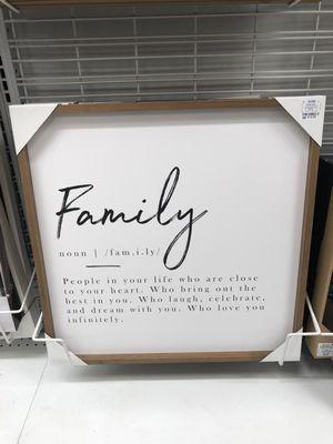 Nice FAMILY art frame *12/18/21