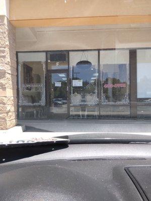 This is a picture of the front of the nail salon that I went to