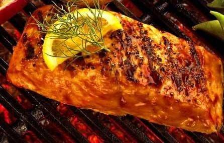 Grilled Salmon with dill sauce