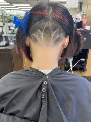 Undercut design by Emily. She has an Instagram account at meanstoablend.