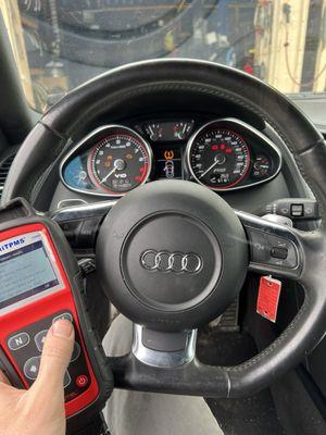 Tire repair and TPMs sensors fix. Audi R8