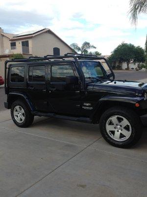 Thanks guys for the installation of my Barricade roof rack.