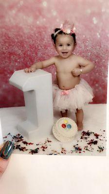 Bellas first birthday photo shot