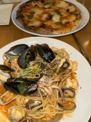 Spaghetti Neri al Frutti di Mare and a Margherita Pizza